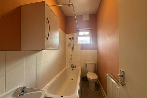 1 bedroom flat to rent, Crowland Road, London