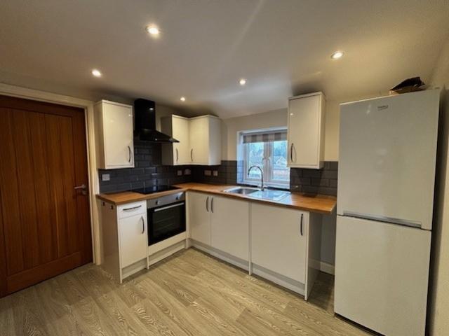 7 C kitchen with ff