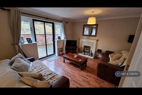 3 bedroom detached house to rent, Wedgwood Avenue, Milton Keynes, MK14