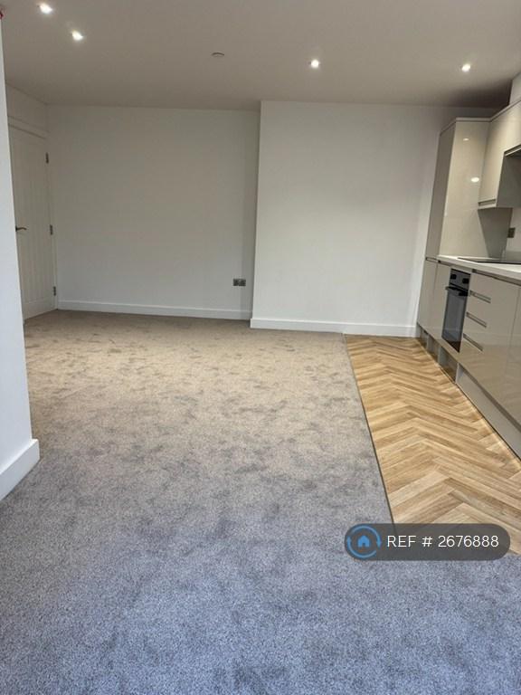 Kitchen &amp; Dinning Area