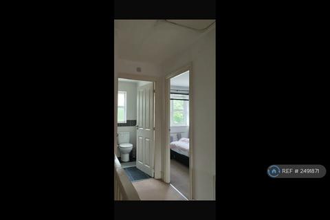 3 bedroom end of terrace house to rent, Basingstoke, Hampshire, RG24
