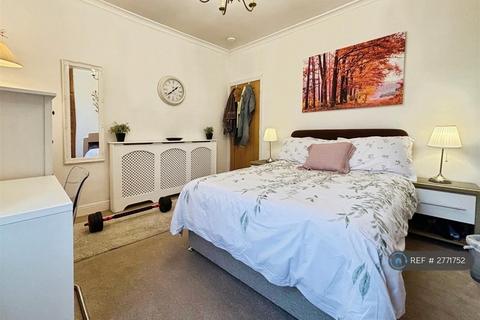 1 bedroom in a house share to rent, Exmouth Place, Bradford, BD3