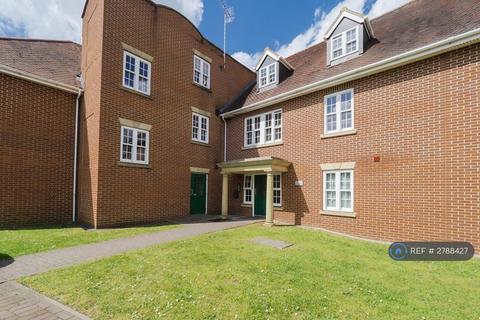 2 bedroom flat to rent, Wheatstone Close, Slough, SL3