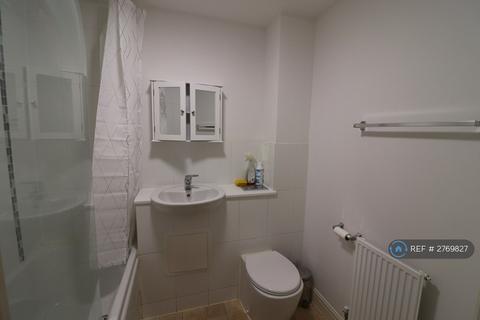 1 bedroom flat to rent, Crawford Court, London, NW9