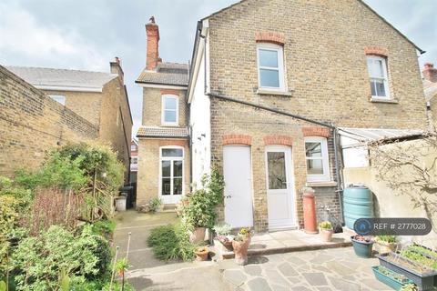 undefined, Darnley Road, Gravesend, DA11