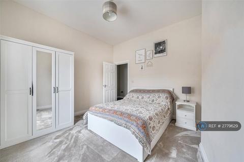 4 bedroom terraced house to rent, North Street, Wellington, TA21