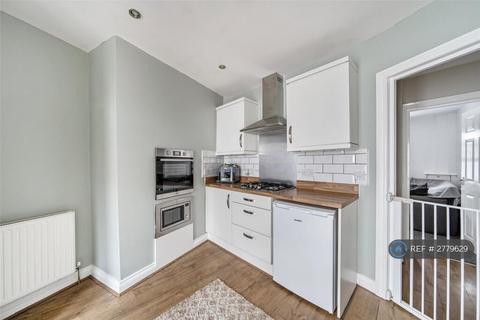 4 bedroom terraced house to rent, North Street, Wellington, TA21