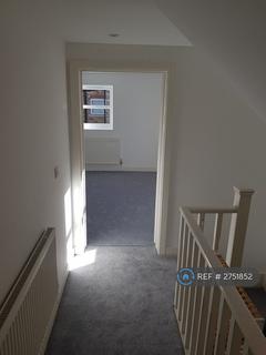 2 bedroom maisonette to rent, Bruce Castle Road, London, N17