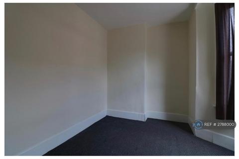 2 bedroom terraced house to rent, Ada St, Newcastle Upon Tyne, NE6