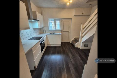 2 bedroom terraced house to rent, Vernon St, Ashton-Under-Lyne, OL5