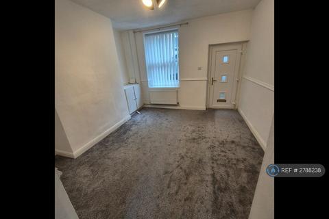 2 bedroom terraced house to rent, Vernon St, Ashton-Under-Lyne, OL5