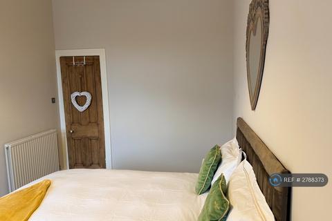 undefined, Hyndland, Glasgow, G12