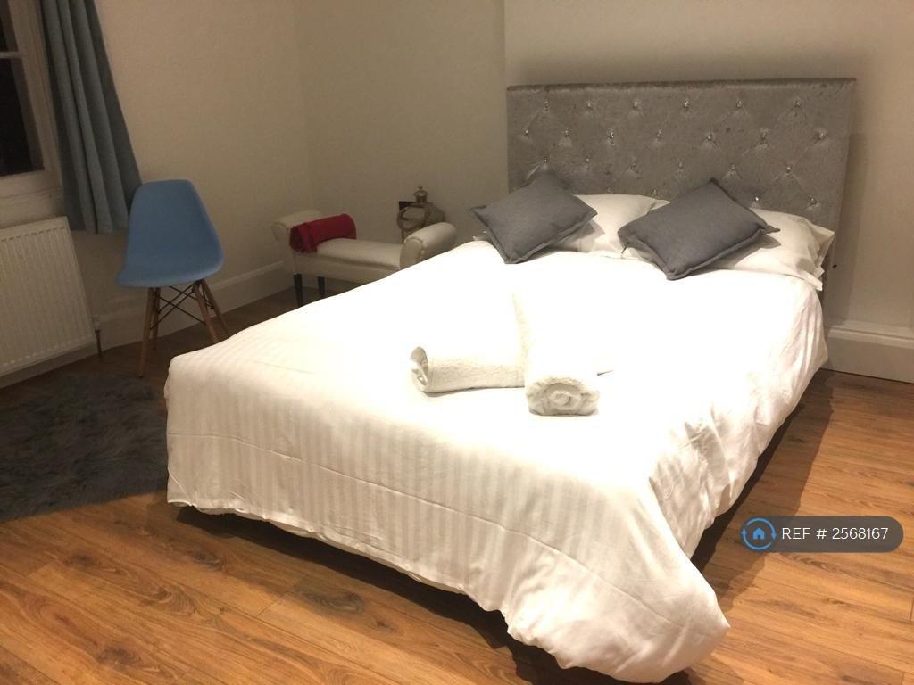 Super Big Bedroom