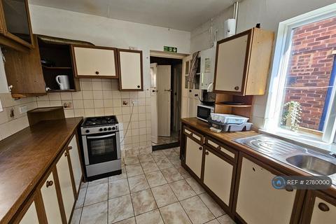 undefined, Elizabeth Way, Cambridge, CB4