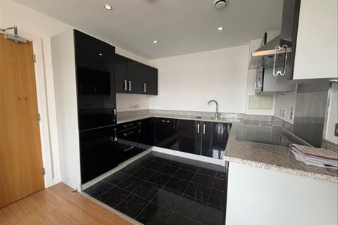 3 bedroom flat to rent, Olympian Way, London SE10