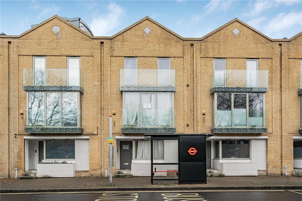 Row House Rotherhithe Rotherhithe Street, London SE16 3 bed terraced house for sale - £995,000