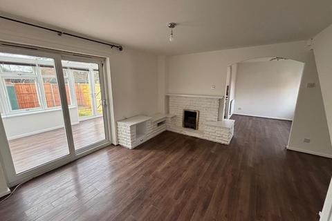 undefined, Pettingrew Close, Walnut Tree, Milton Keynes, MK7