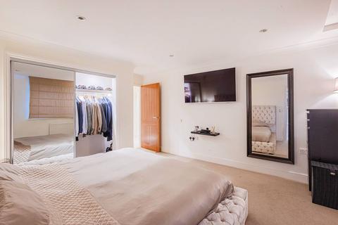 undefined, Creswell Drive, Park Langley, Beckenham, BR3