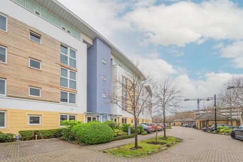 2 bedroom flat to rent, Creswell Drive, Park Langley, Beckenham, BR3