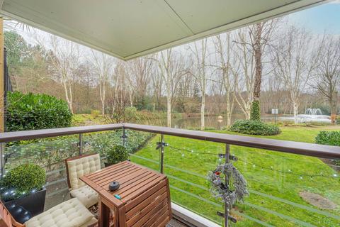2 bedroom flat to rent, Creswell Drive, Park Langley, Beckenham, BR3