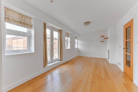 2 bedroom flat to rent, Aspen Court,, Sutton, SM1