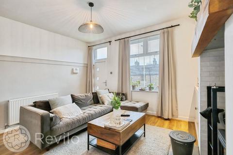 2 bedroom end of terrace house for sale, Greenbank, Whitworth, OL12