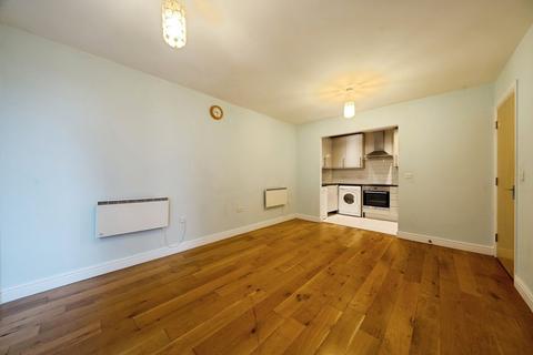 2 bedroom apartment for sale, Highfield Road, Feltham TW13