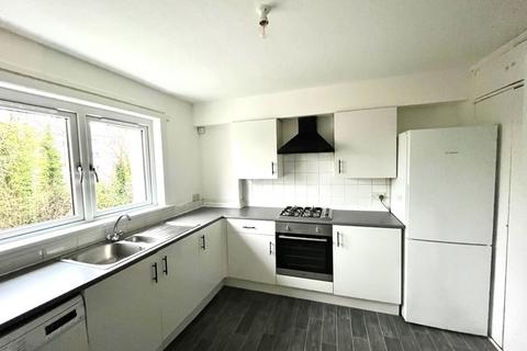 2 bedroom flat to rent, Dumbryden Grove, Edinburgh EH14
