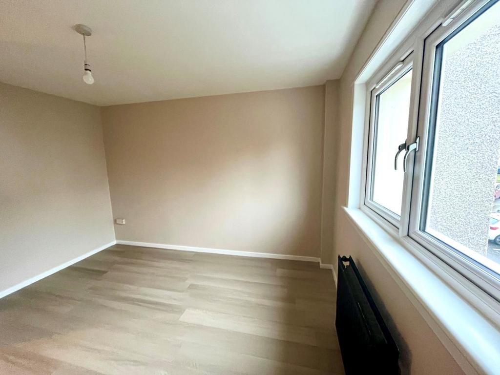 Second bedroom 3