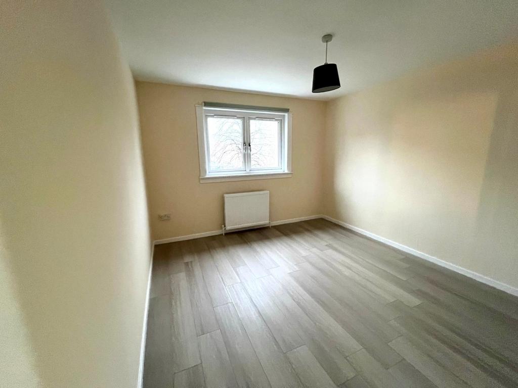Main bedroom 2