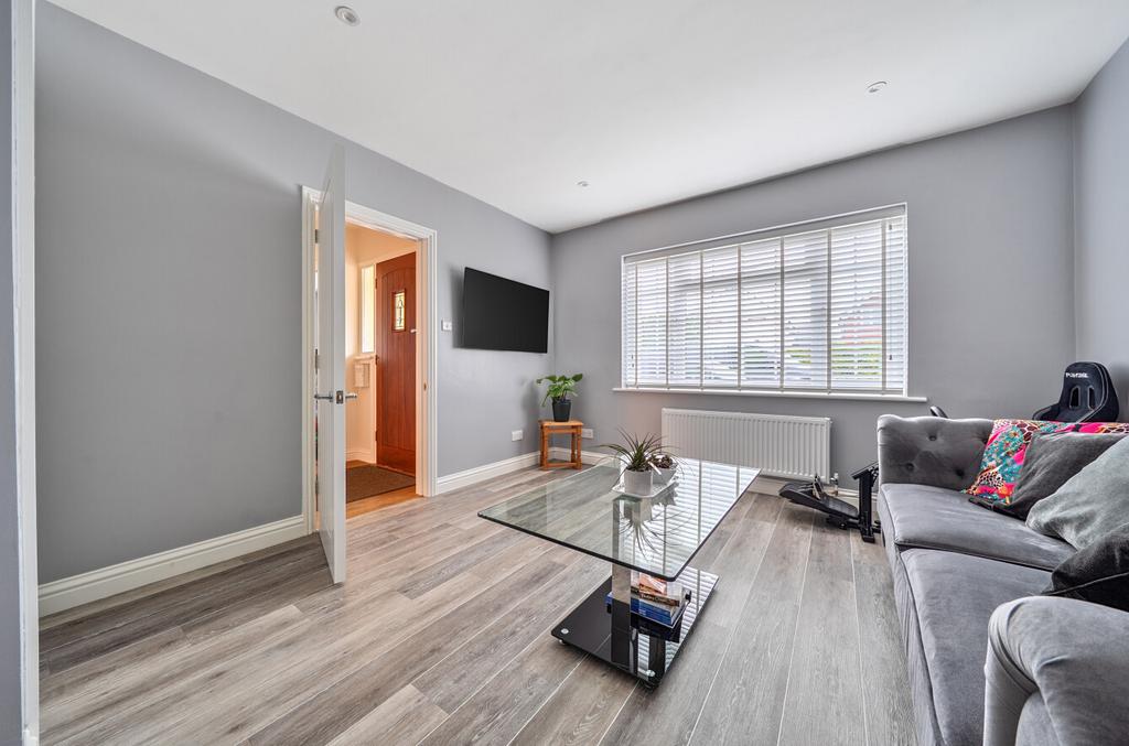 Bed 3/Family Room