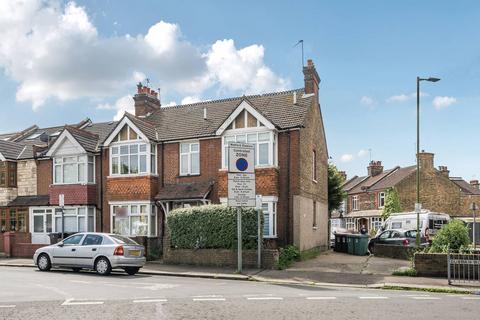 1 bedroom flat for sale, Durban Road West, Watford, WD18