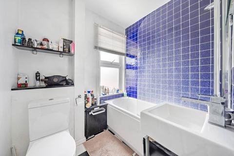 1 bedroom flat for sale, Durban Road West, Watford, WD18