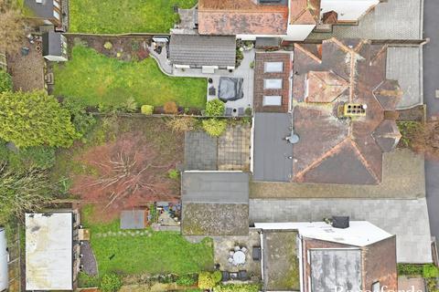 4 bedroom semi-detached house for sale, Sunnyside Gardens, Upminster, RM14