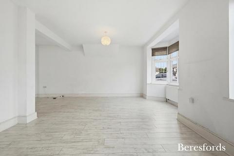 4 bedroom semi-detached house for sale, Sunnyside Gardens, Upminster, RM14