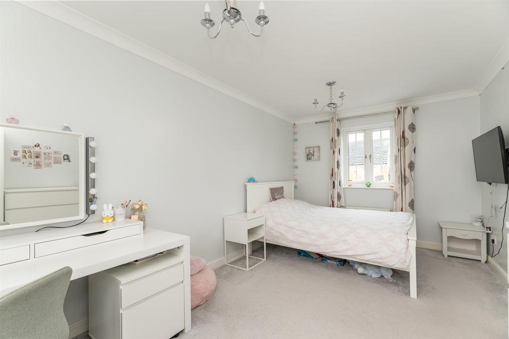 Large Bedroom