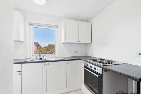 2 bedroom flat to rent, Langney Road, Town Centre, Eastbourne, BN21