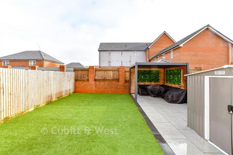 2 bedroom semi-detached house for sale, Storehouse Way, Havant PO9