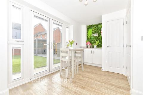 2 bedroom semi-detached house for sale, Storehouse Way, Havant PO9