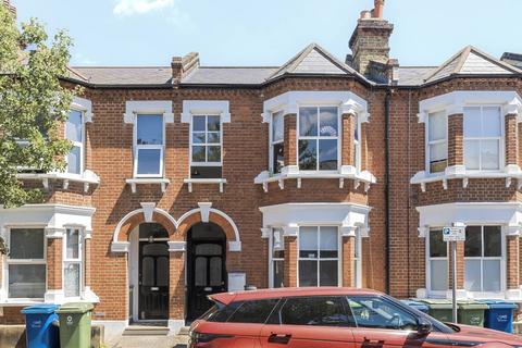 3 bedroom flat to rent, Kinsale Road, Peckham Rye, London, SE15