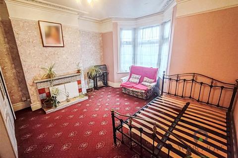 5 bedroom terraced house for sale, Luton Road, Kent ME4