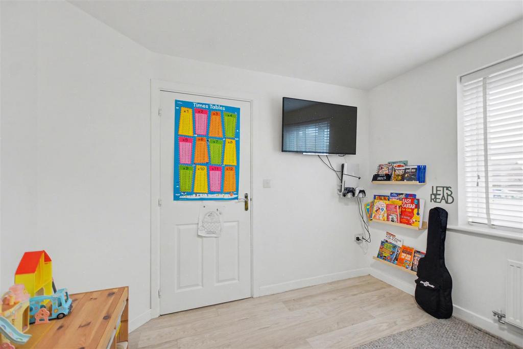 Family Room 2.jpeg