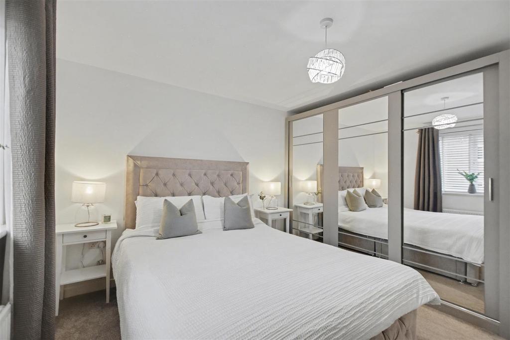 Bedroom 1 2.jpeg