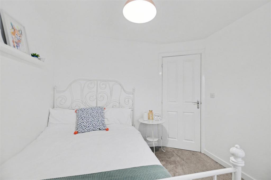 Bedroom 2 2.jpeg