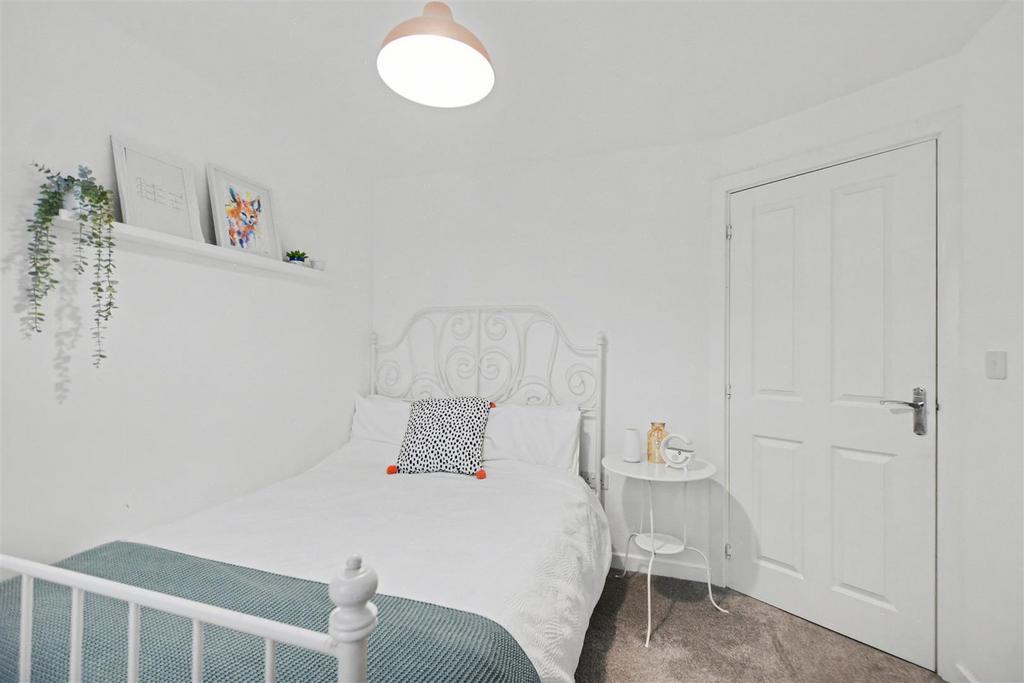 Bedroom 2 3.jpeg