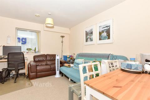 1 bedroom apartment for sale, Kingfisher Meadow, Maidstone ME16