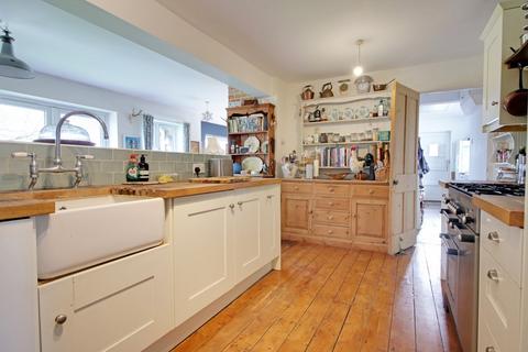 3 bedroom semi-detached house for sale, Bashley Common Road, New Milton, BH25