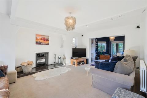 5 bedroom detached house for sale, Hollymead Road, Chipstead,