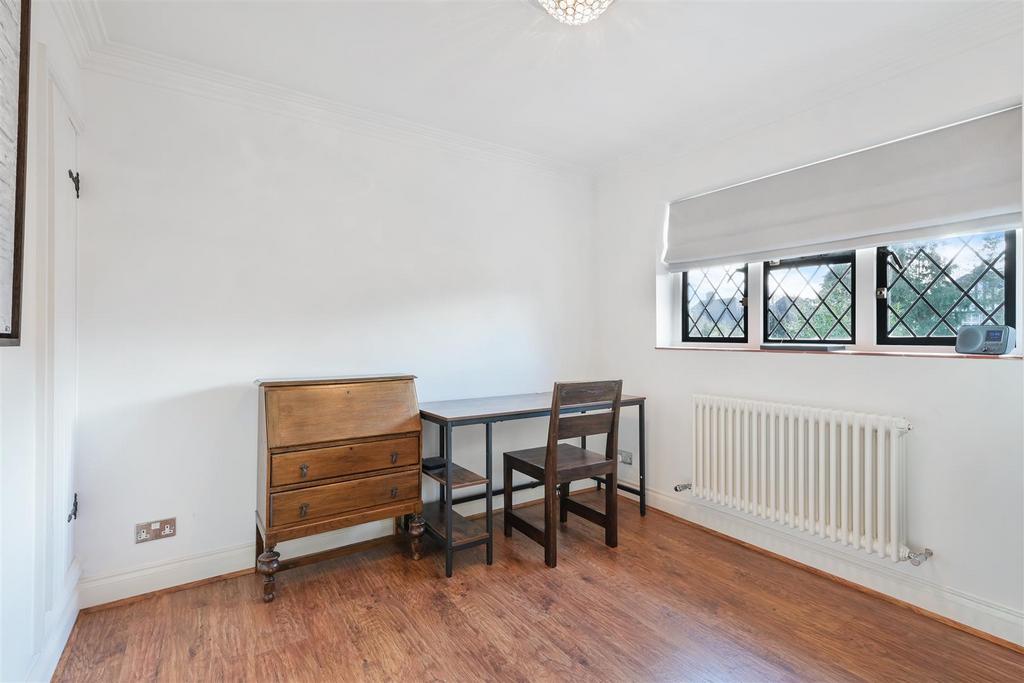 HOLLYMEAD ROAD, 10 -26.jpg