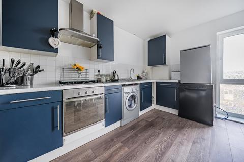 2 bedroom flat for sale, Chelmer Apartments, North Crockerford, Basildon, SS16